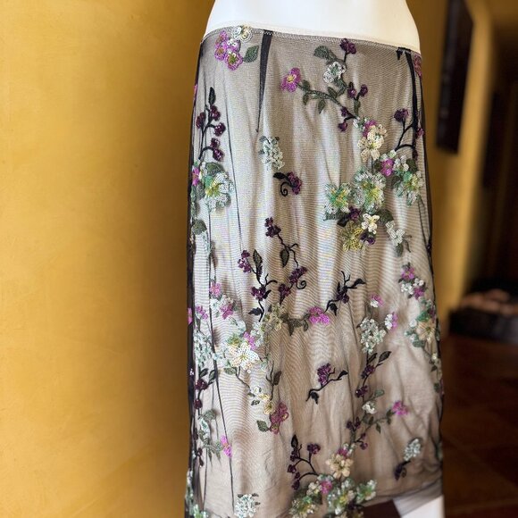 Vince Begonia Floral Sequin Skirt Rare Sample – Retail $525 – Size 8 (U.S.) - Picture 10 of 16